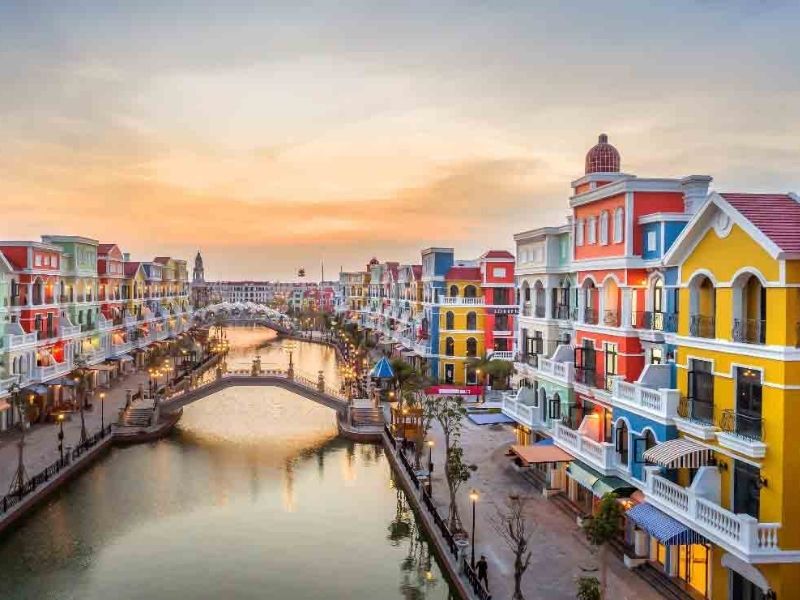 Phu quoc united center